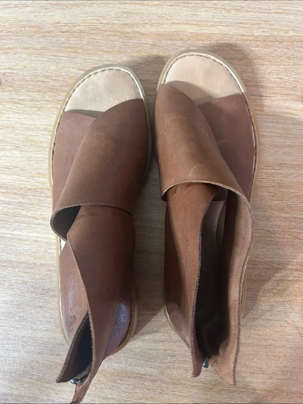 Born Tan Brown Leather Slide Sandals